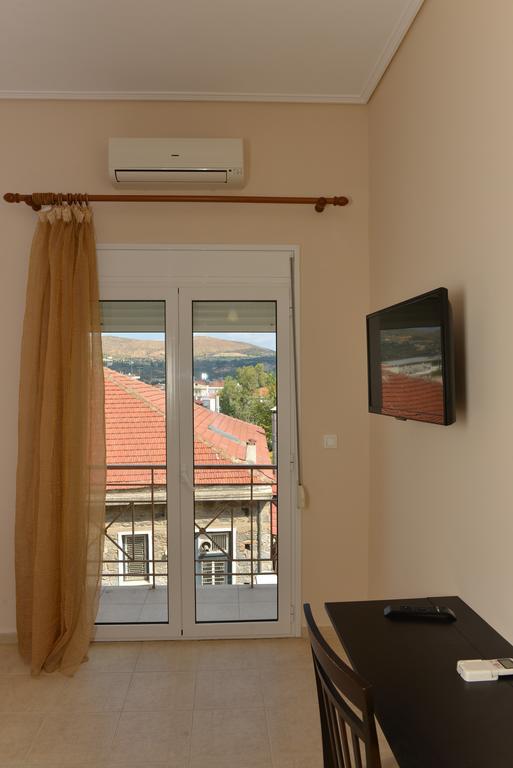 Hôtel Mideia à Levádeia Chambre photo