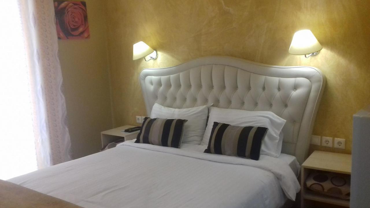 Hôtel Mideia à Levádeia Extérieur photo